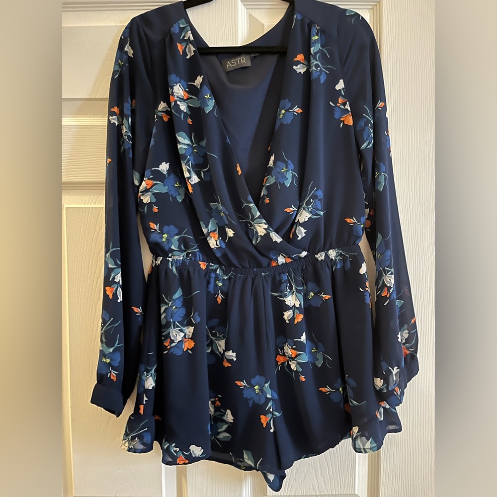 ASTR long sleeved V neck romper- size L